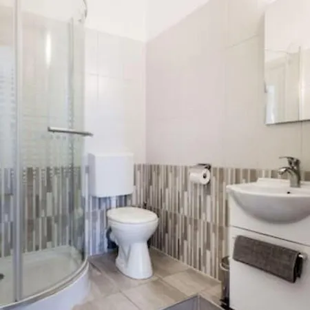 Apartment Bpr Colorist